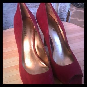 Nine West Suede peep toe pumps